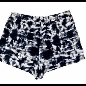 Black and white tie-dye elastic waist band shorts